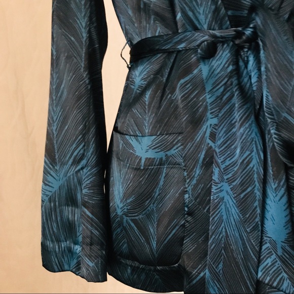 Y2K French Connection Satin Smoking Jacket | Size 6 - Picture 11 of 15